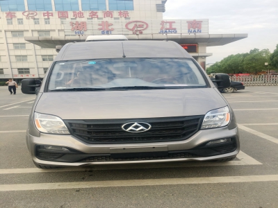 上汽大通V80長(zhǎng)軸高頂B型房車(chē)